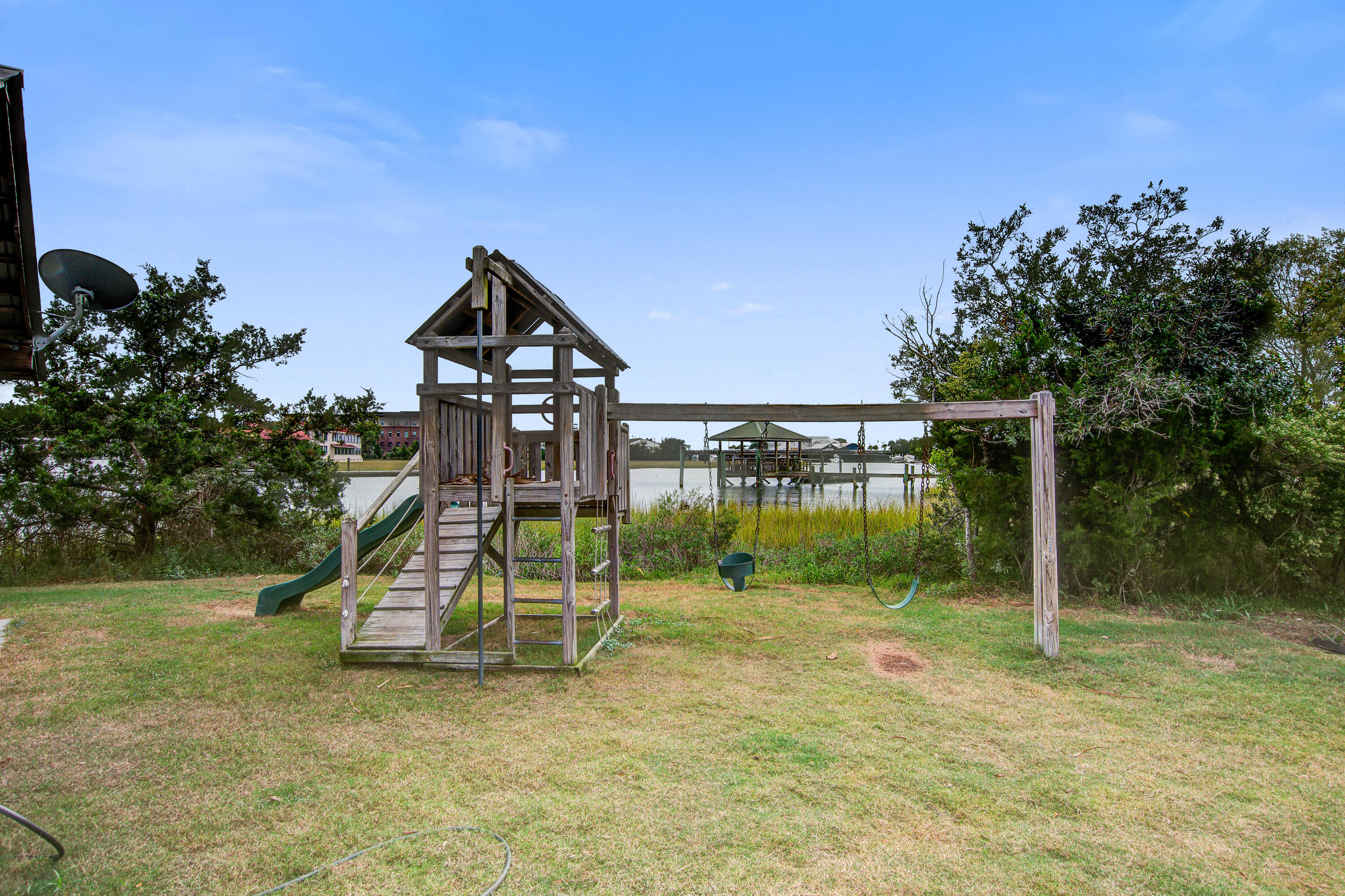 677 Pawley Road Mount Pleasant, SC 29464 - Photo 60 of 72 Cooper Estates (9)