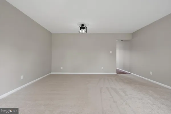 $365,000 | 13770 Flowing Brook Court, Chantilly, VA 20151