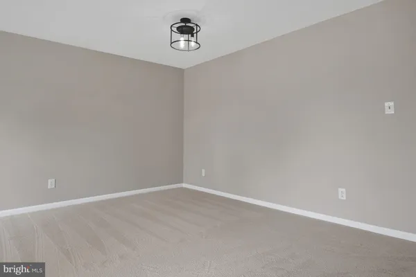 $365,000 | 13770 Flowing Brook Court, Chantilly, VA 20151