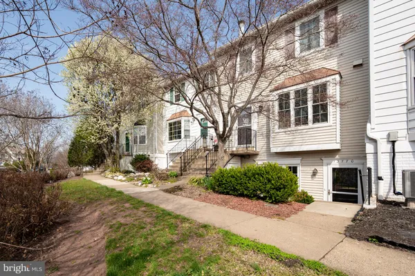 $365,000 | 13770 Flowing Brook Court, Chantilly, VA 20151