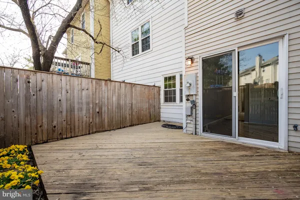 $365,000 | 13770 Flowing Brook Court, Chantilly, VA 20151