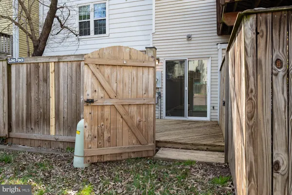 $365,000 | 13770 Flowing Brook Court, Chantilly, VA 20151