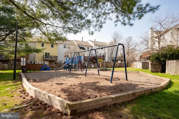 $365,000 | 13770 Flowing Brook Court, Chantilly, VA 20151
