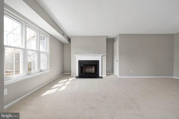$365,000 | 13770 Flowing Brook Court, Chantilly, VA 20151