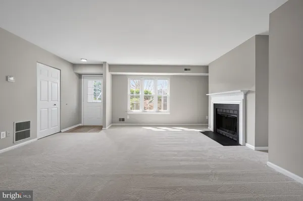 $365,000 | 13770 Flowing Brook Court, Chantilly, VA 20151