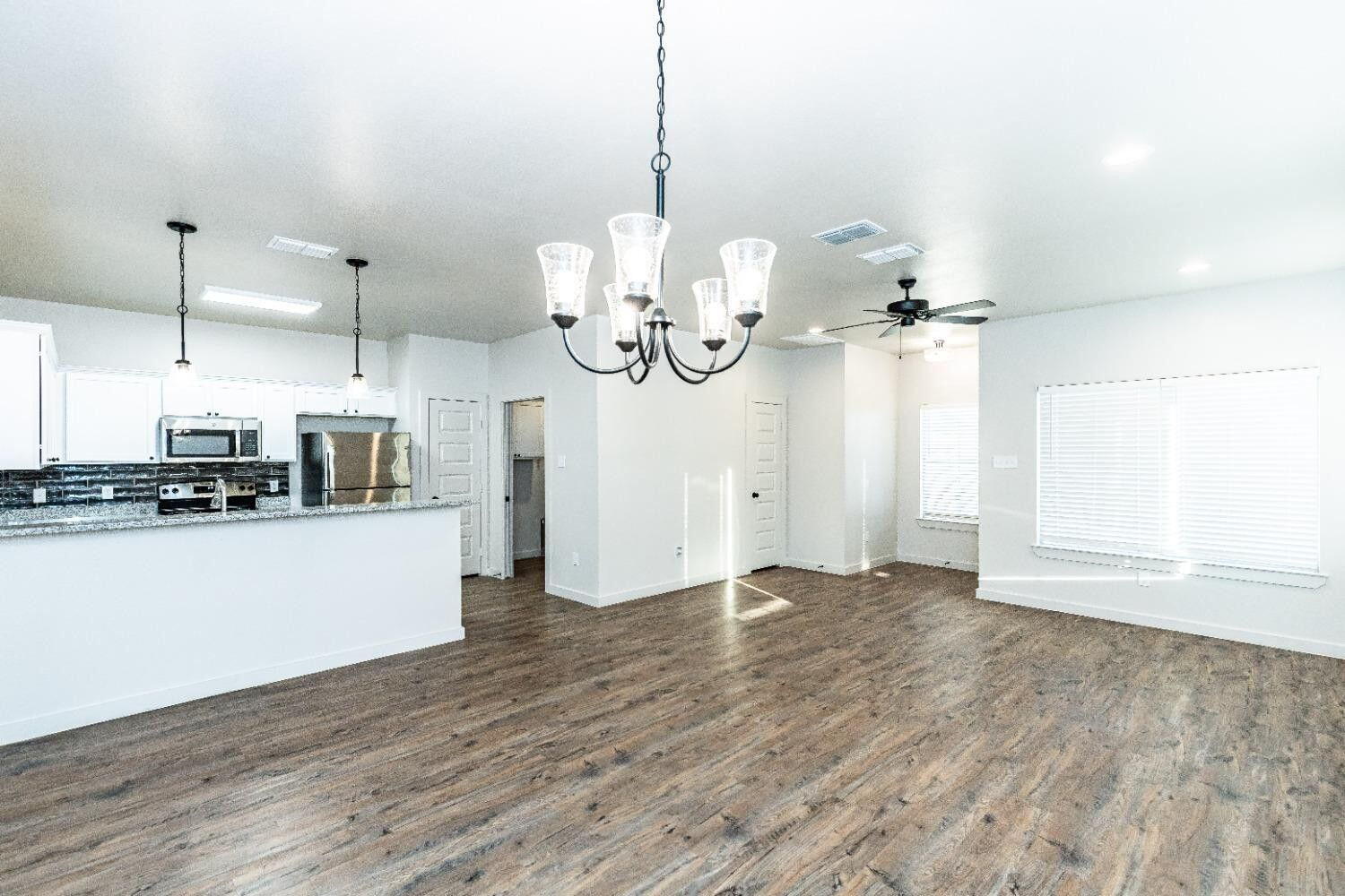 1018 North 7th Street Wolfforth, TX 79382 - Photo 4 of 14 20241219230412776730000000-o
