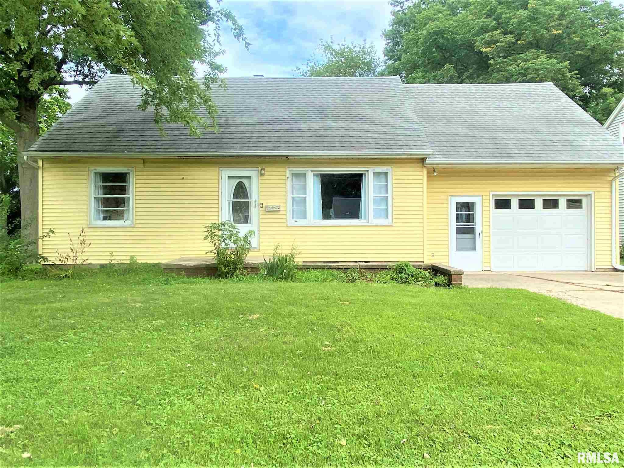 405 Jackson Street Washington, IL 61571 - Photo 1 of 29 Gallery Image 1
