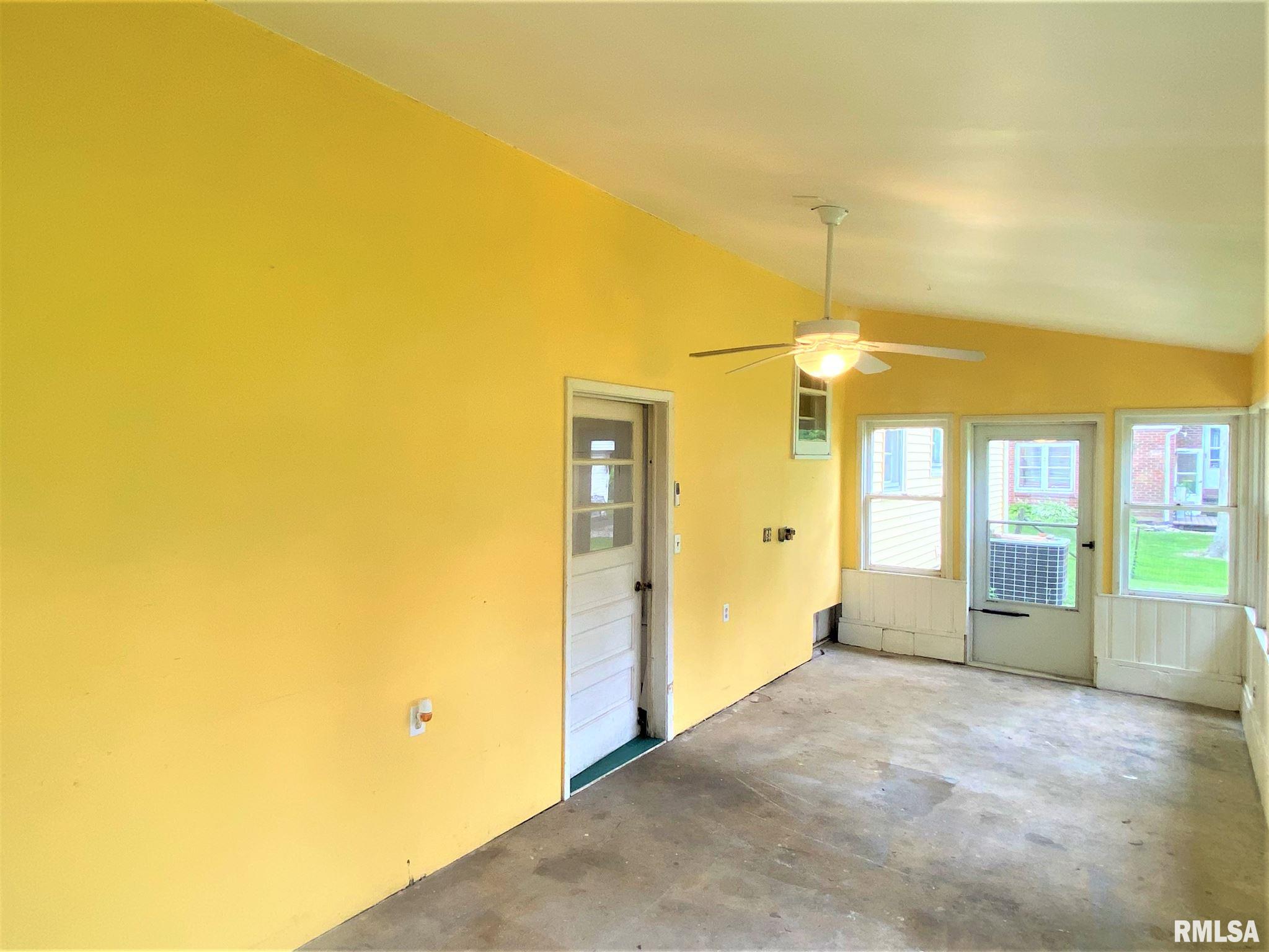 405 Jackson Street Washington, IL 61571 - Photo 26 of 29 Gallery Image 26