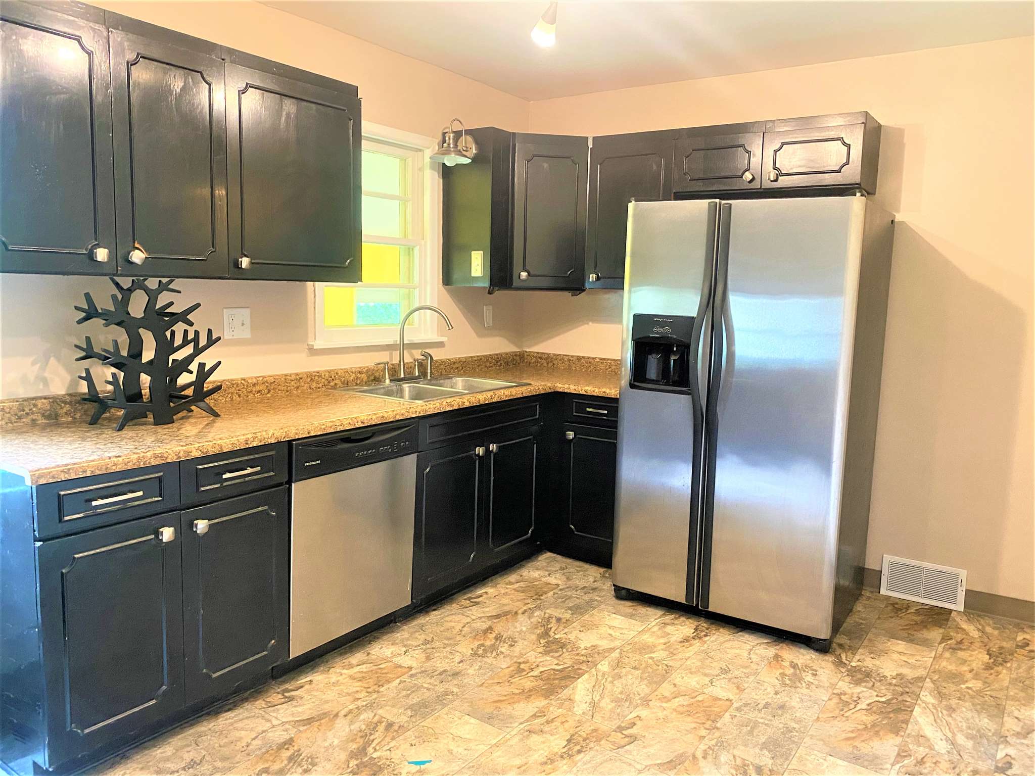 405 Jackson Street Washington, IL 61571 - Photo 8 of 29 Gallery Image 8