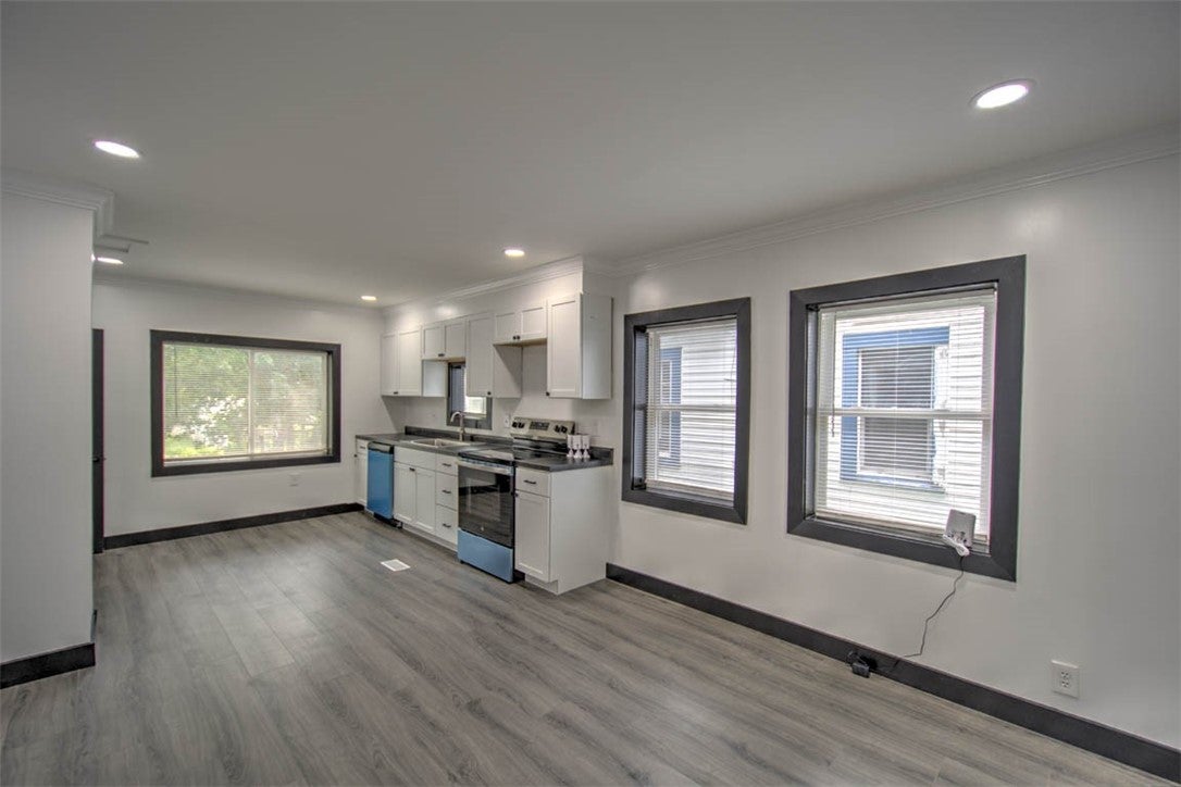 2325 East William Street Decatur, IL 62521 - Photo 11 of 19 Gallery Image 11