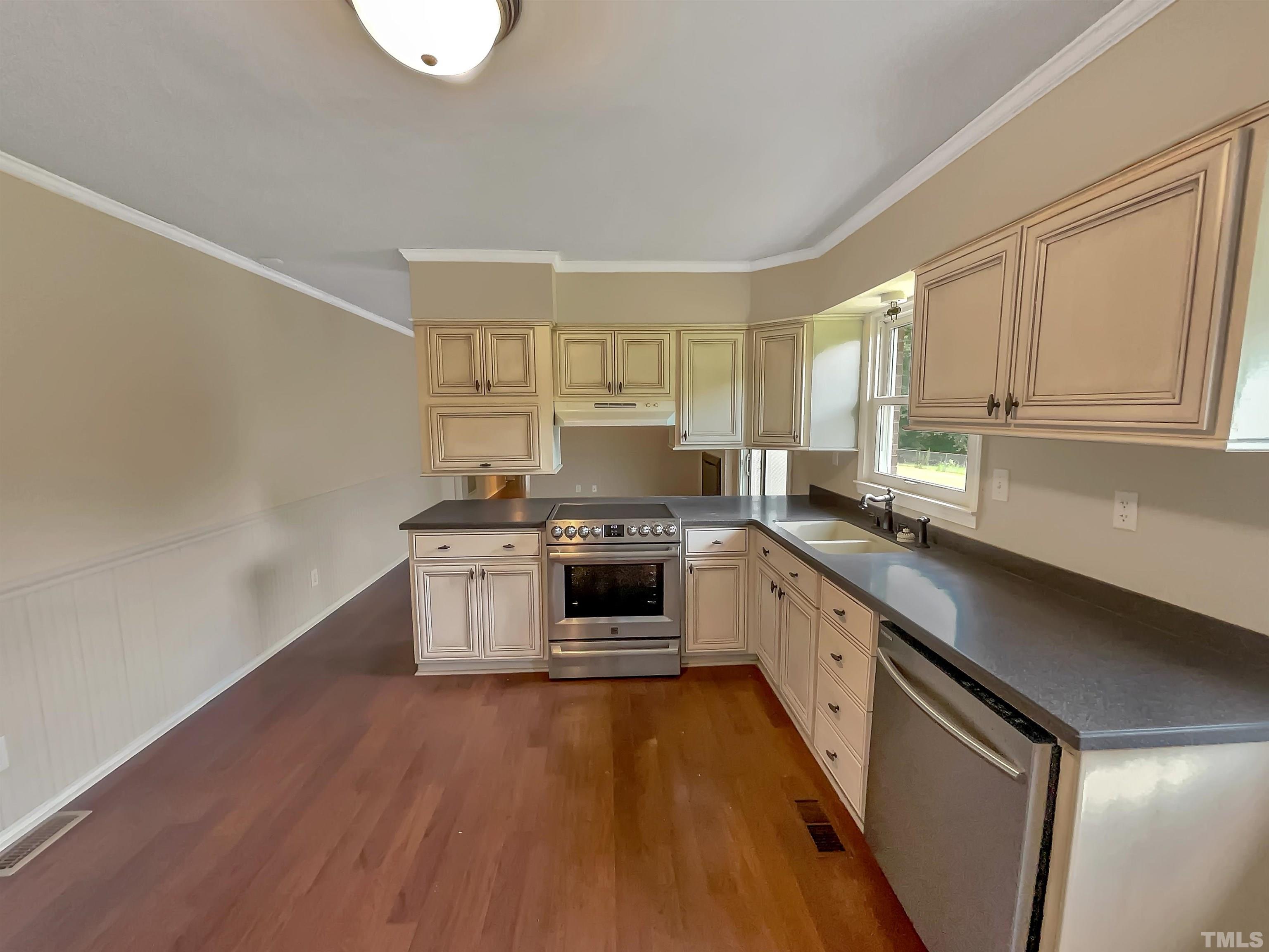1300 Pearces Road Zebulon, NC 27597 - Photo 4 of 18 Gallery Image 4