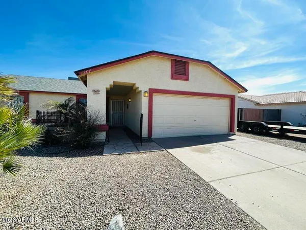 $1,700 | 1207 East Avenida Luna, Casa Grande, AZ 85122