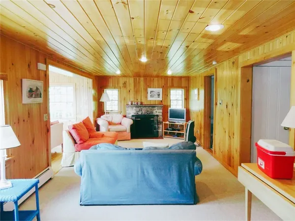 $4,400 | 140 Treasure Road, Narragansett, RI 02882