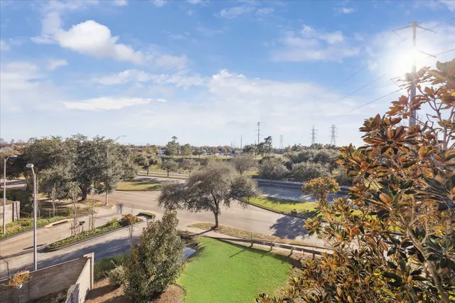 $409,900 | 1839 Stacy Crest, Houston, TX 77008