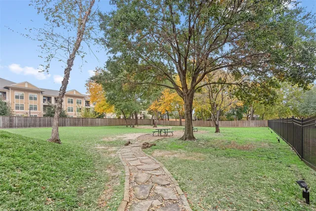 $409,900 | 1839 Stacy Crest, Houston, TX 77008