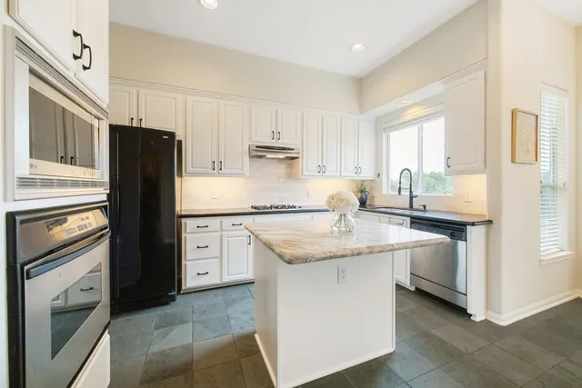 $419,900 | 1839 Stacy Crest, Houston, TX 77008