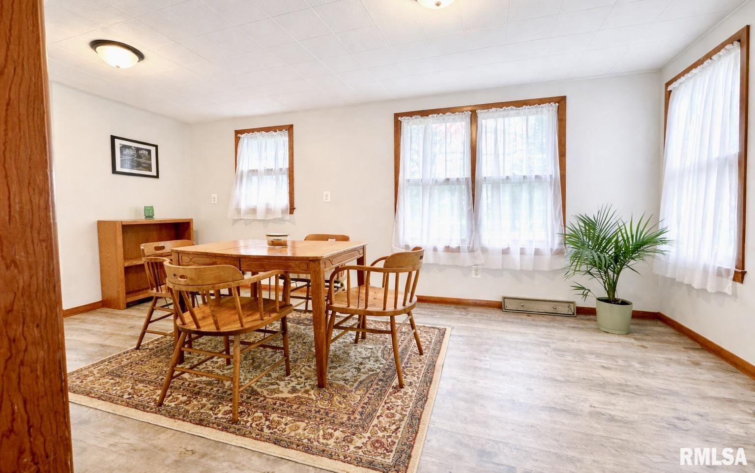 12144 North 1050th Road Macomb, IL 61455 - Photo 11 of 39