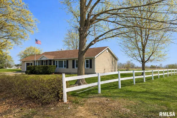 $163,000 | 12144 North 1050th Road, Macomb, IL 61455