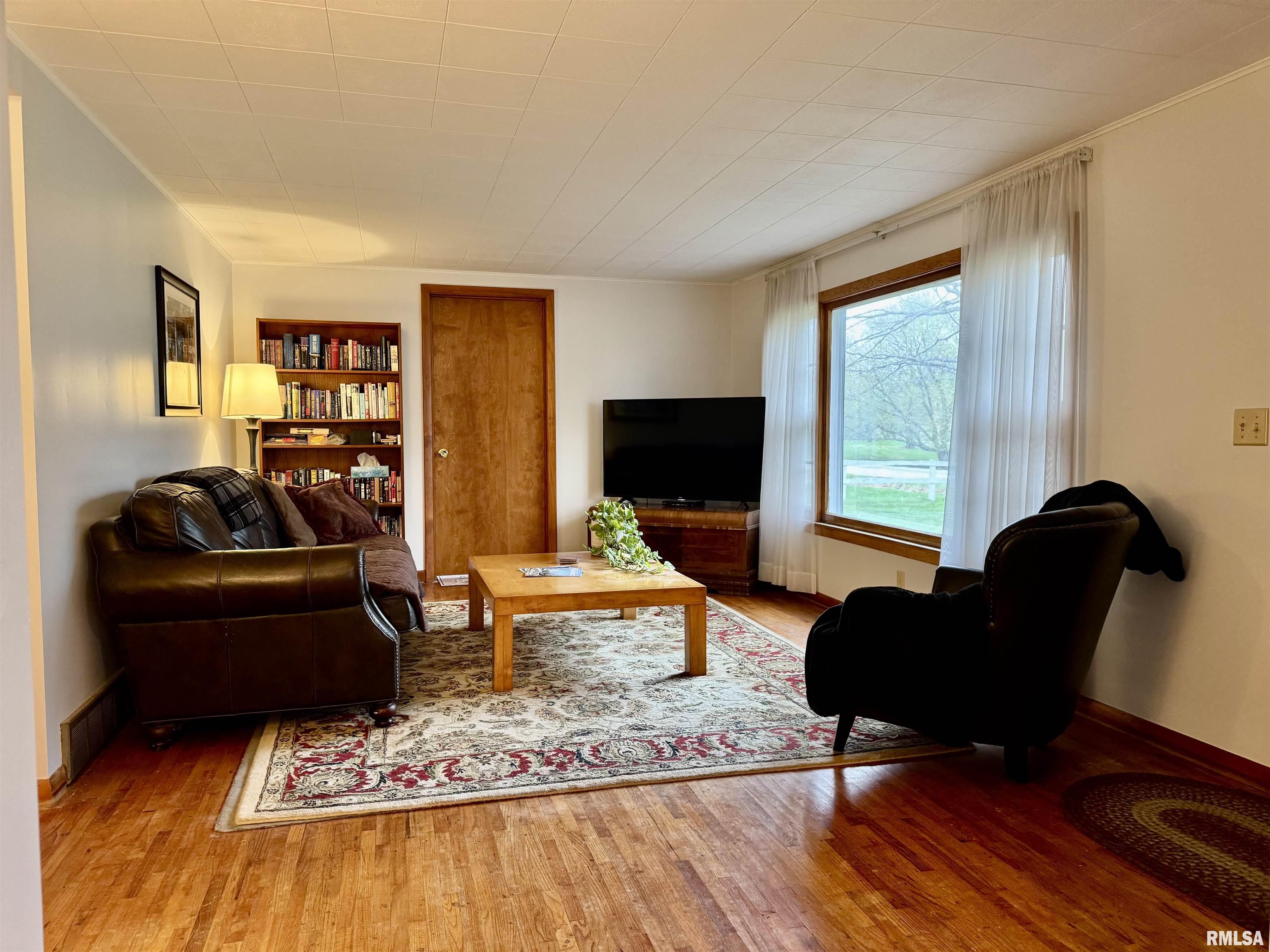 12144 North 1050th Road Macomb, IL 61455 - Photo 7 of 39
