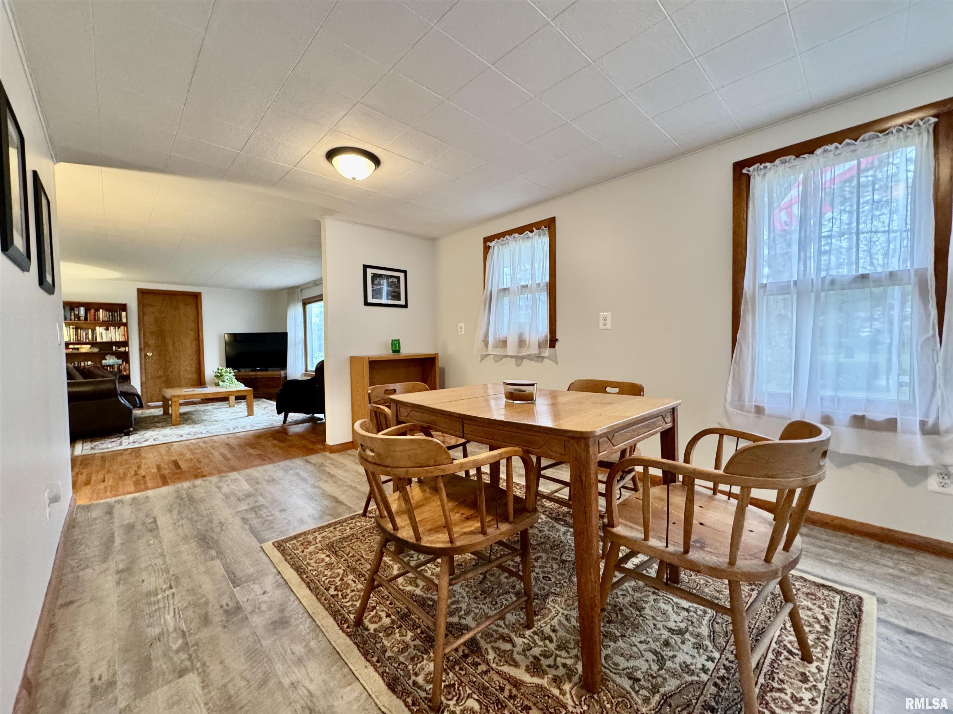 12144 North 1050th Road Macomb, IL 61455 - Photo 9 of 39