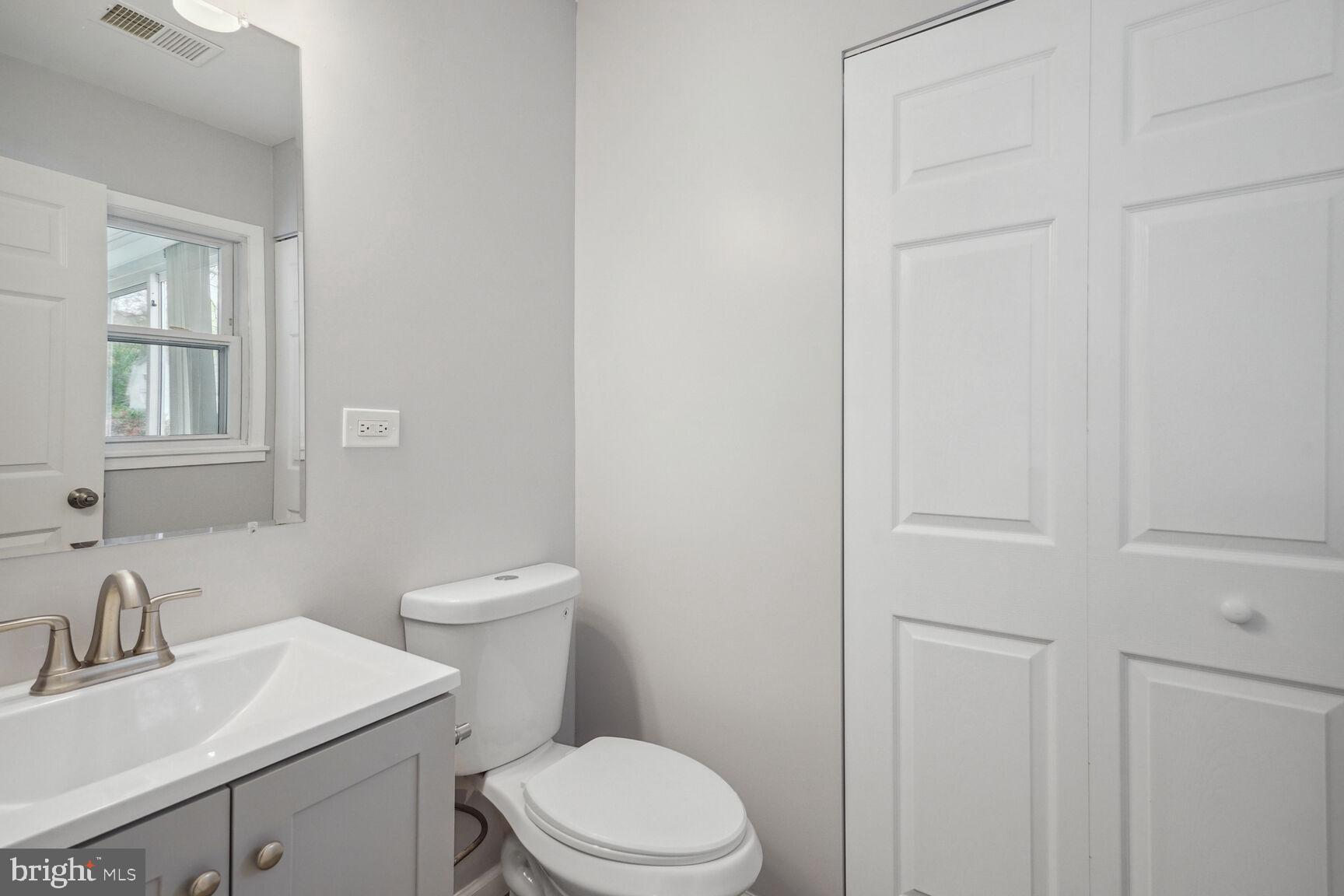 14416 Lamar Road Woodbridge, VA 22191 - Photo 16 of 20 Gallery Image 16