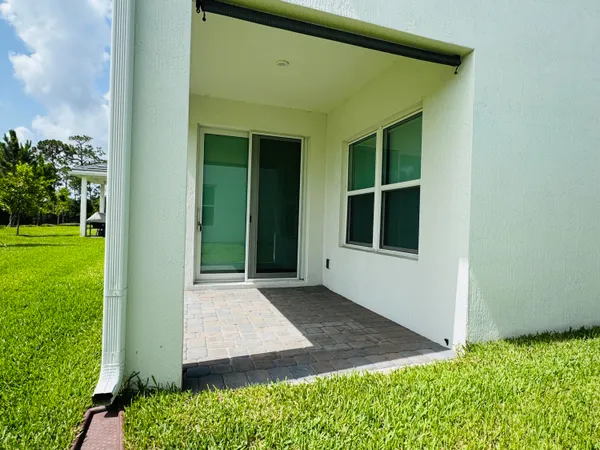 $690,000 | 163 Southwest Pomeroy Street, Stuart, FL 34997