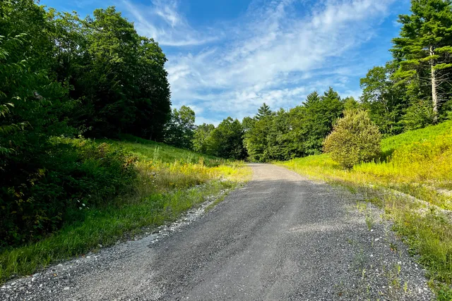 $400,000 | 57-57d Tinker Lane, Cumberland Center, ME 04021