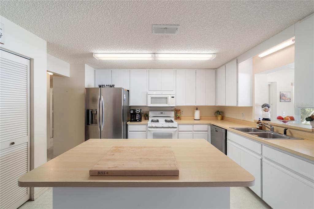 9749 Southwest 97th Street Ocala, FL 34481 - Photo 18 of 44