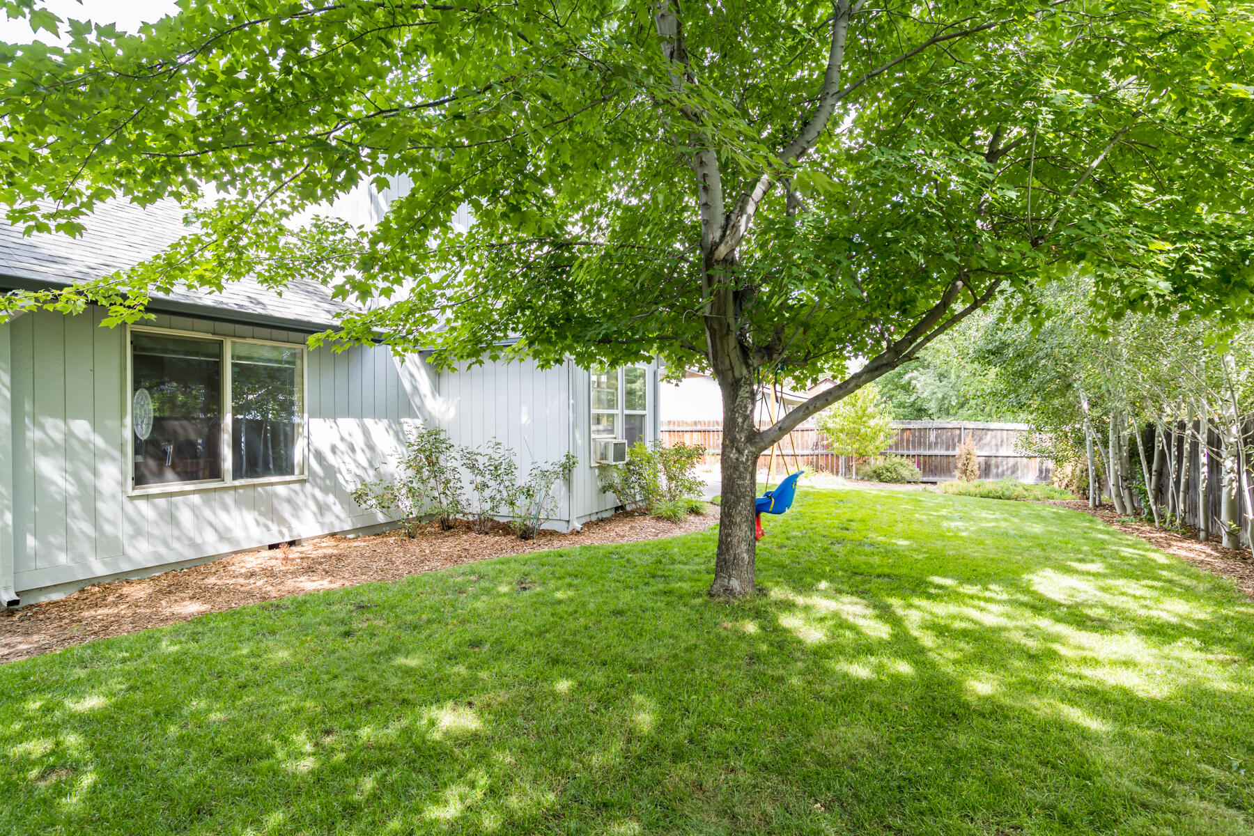 3063 Northeast Raleigh Court Bend, OR 97701 - Photo 33 of 39 33JH5_8998