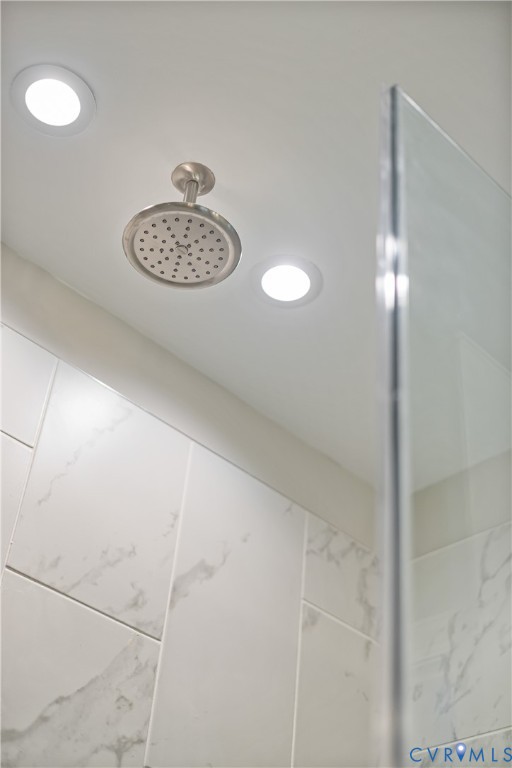 17348 Alana Drive Moseley, VA 23120 - Photo 19 of 36 a view of a hallway with a chandelier