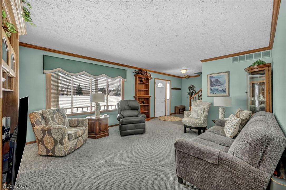 9217 Bechtel Road Elyria, OH 44035 - Photo 6 of 50