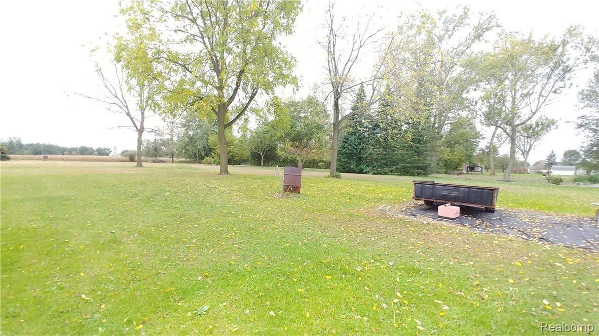 1530 Carleton Rockwood Road Carleton, MI 48117 - Photo 21 of 49 20181010_104155_HDR.jpg