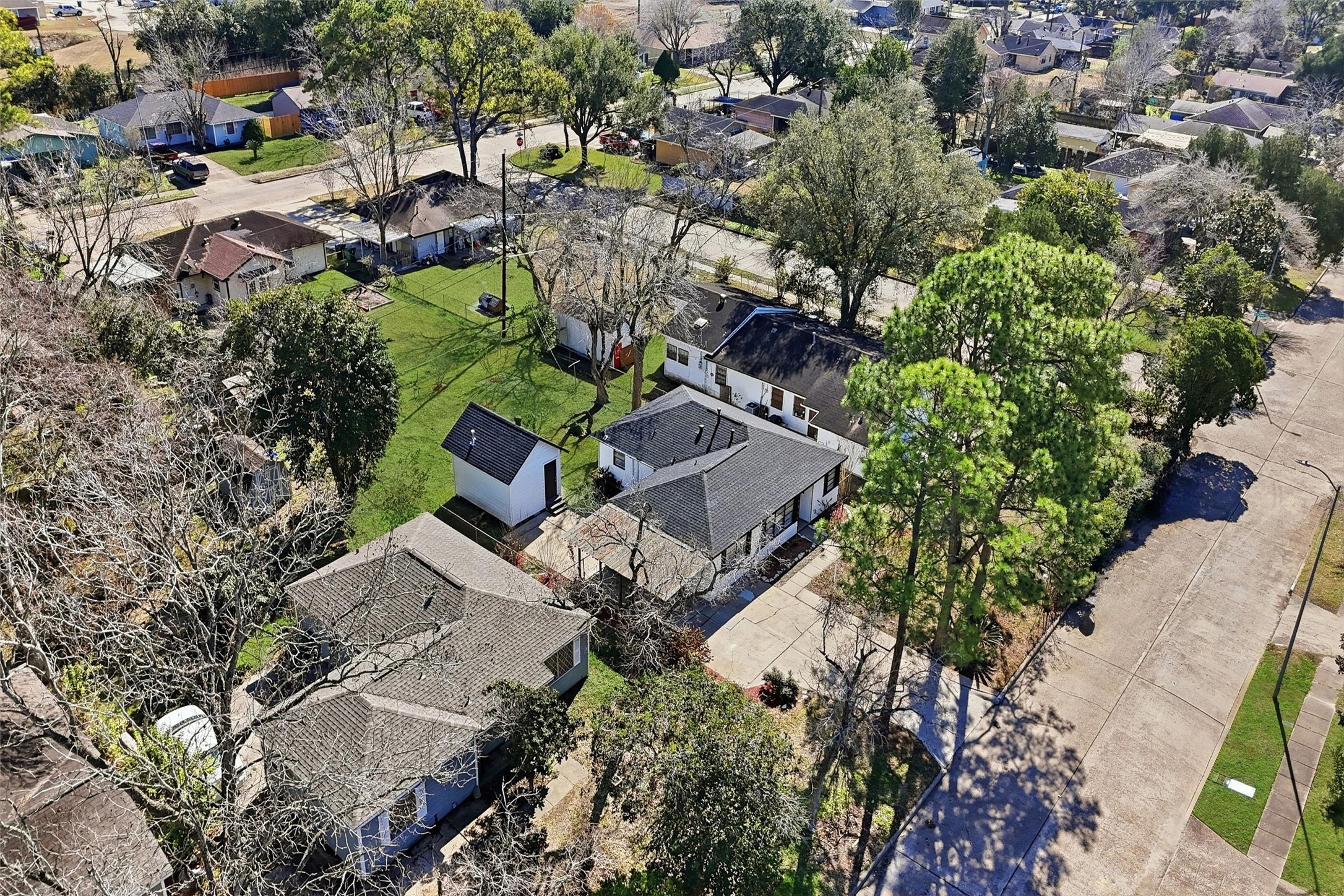 13915 Nitida Street Houston, TX 77045 - Photo 27 of 32