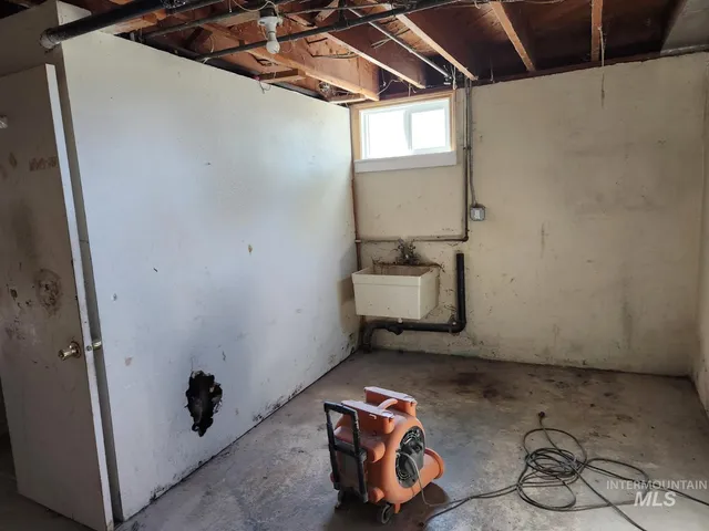 $250,000 | 525 North 4th Street, Nyssa, OR 97913