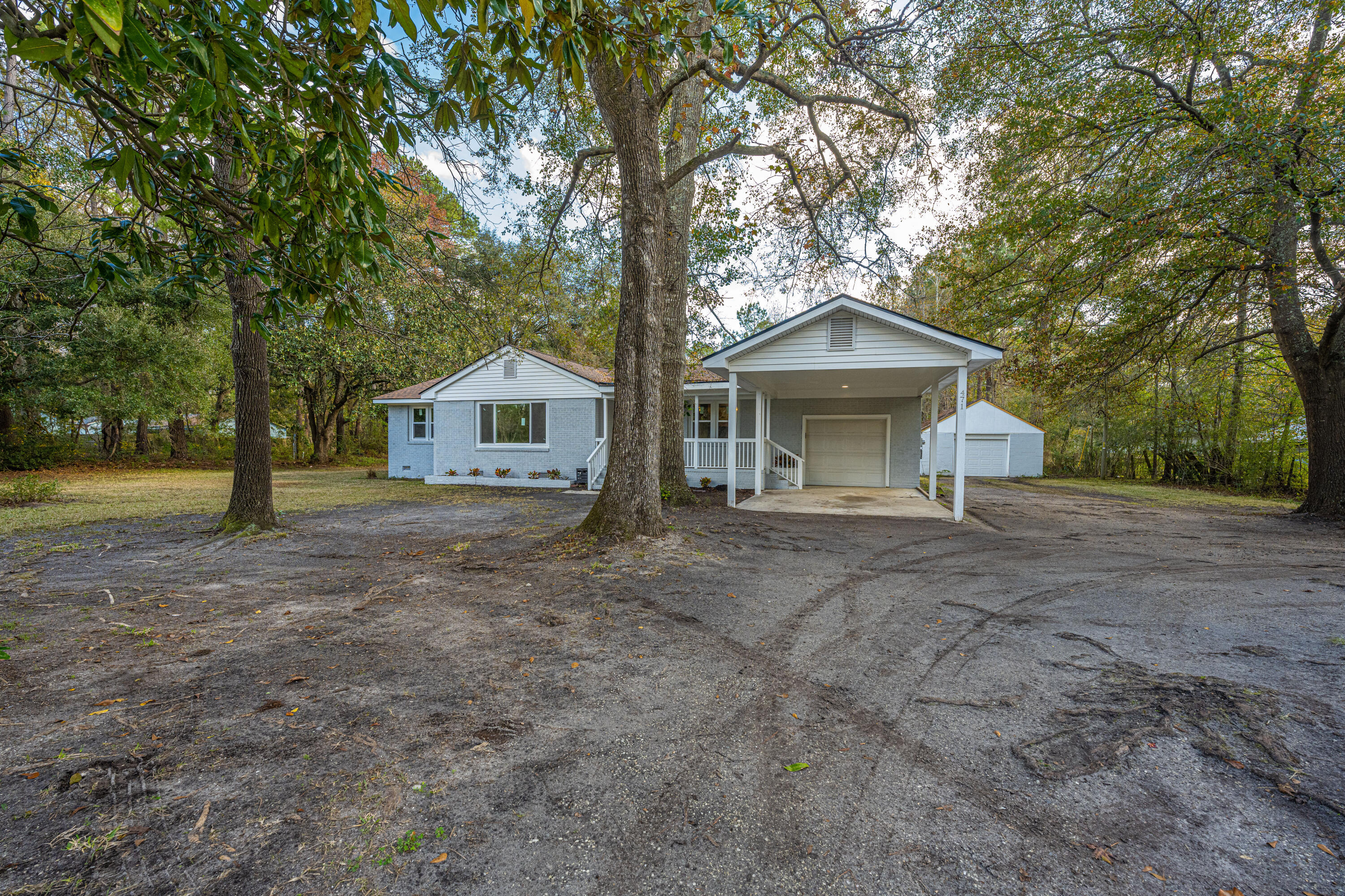 471 Gants Road Moncks Corner, SC 29461 - Photo 2 of 41 471GantsRd03