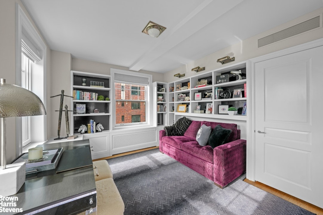 32 Washington Square West, Unit 14E Manhattan, NY 10011 - Photo 14 of 28