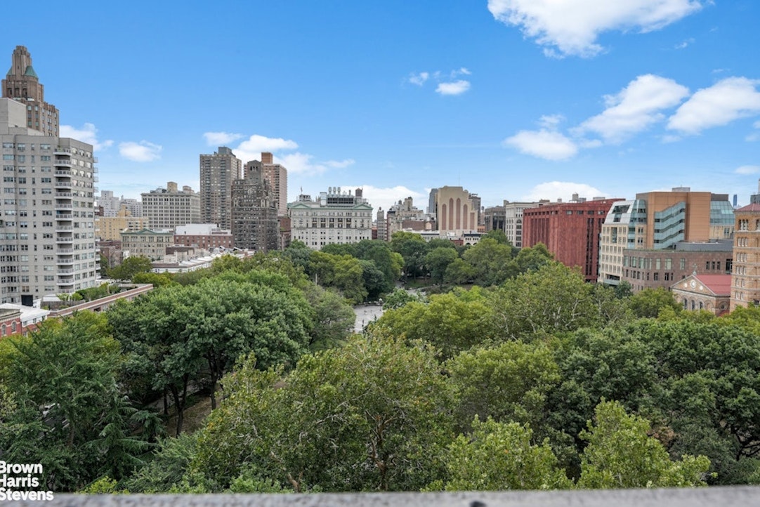 32 Washington Square West, Unit 14E Manhattan, NY 10011 - Photo 4 of 28
