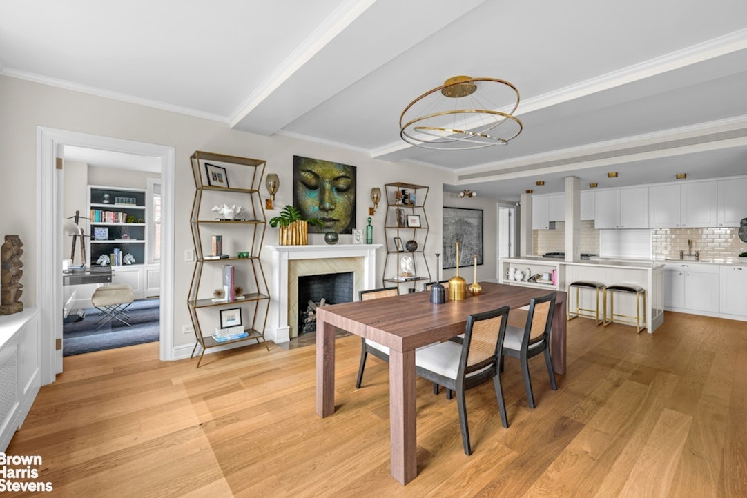 32 Washington Square West, Unit 14E Manhattan, NY 10011 - Photo 7 of 28