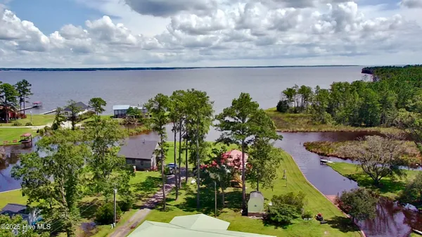 $369,000 | 173 Hideaway Road, Belhaven, NC 27810