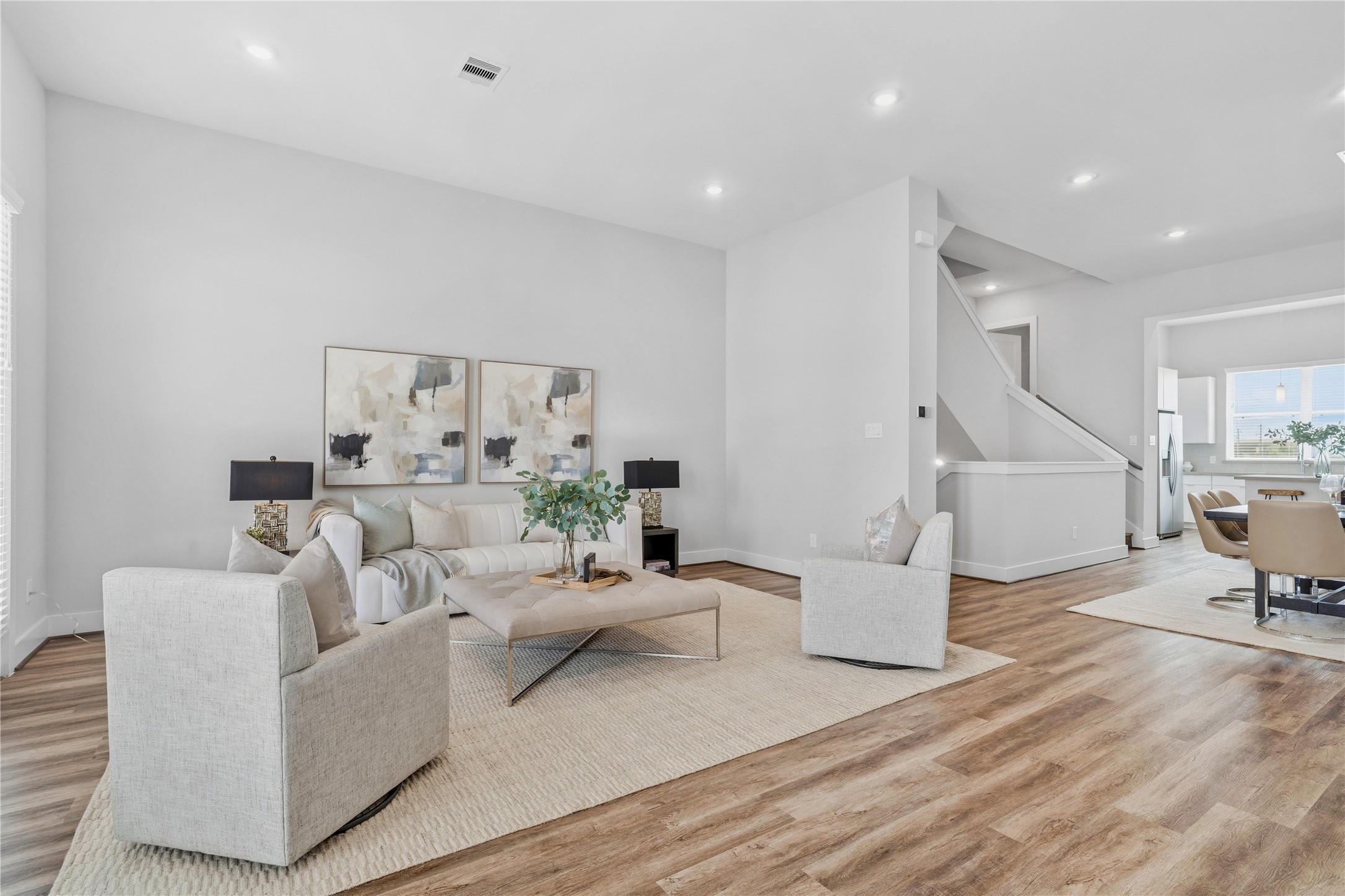 1284 North Post Oak Road, Unit B Houston, TX 77055 - Photo 14 of 37 Gallery Image 14