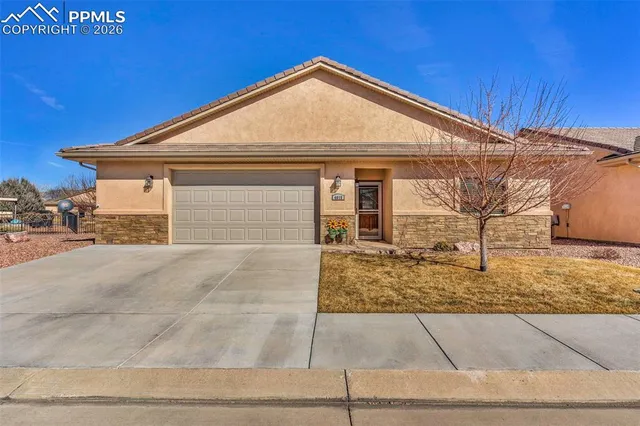 $429,900 | 4015 North Cranberry Loop, Canon City, CO 81212