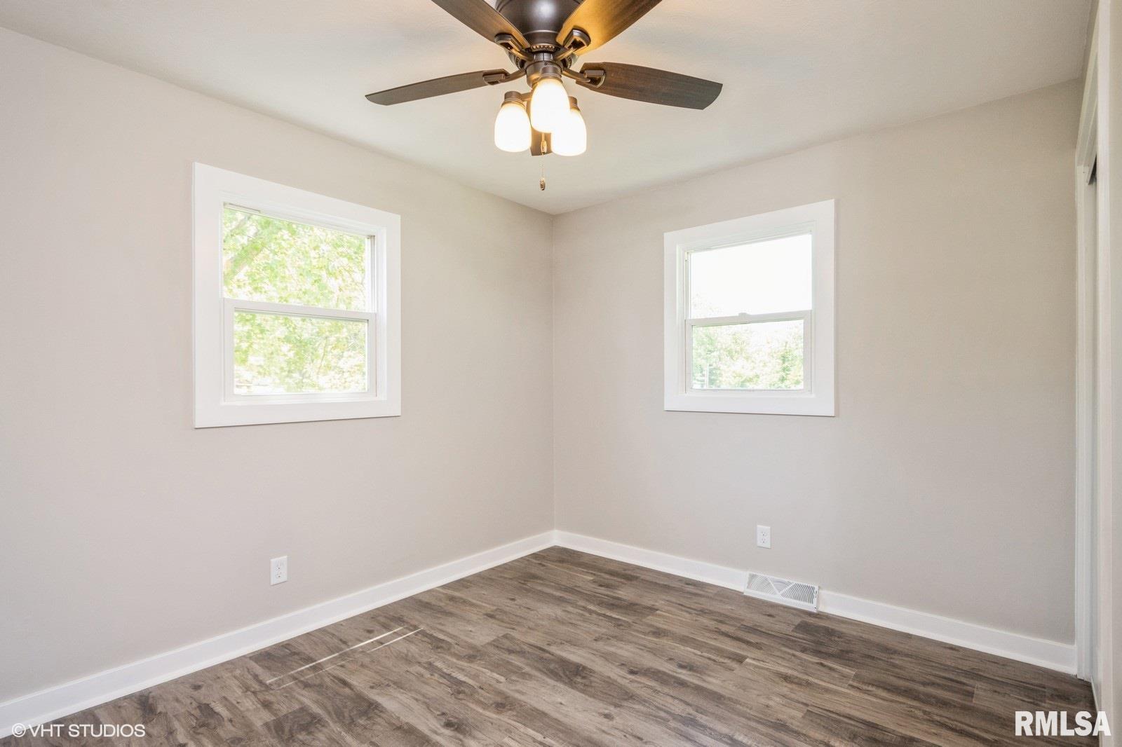 3535 South Skyline Avenue Decatur, IL 62521 - Photo 7 of 15