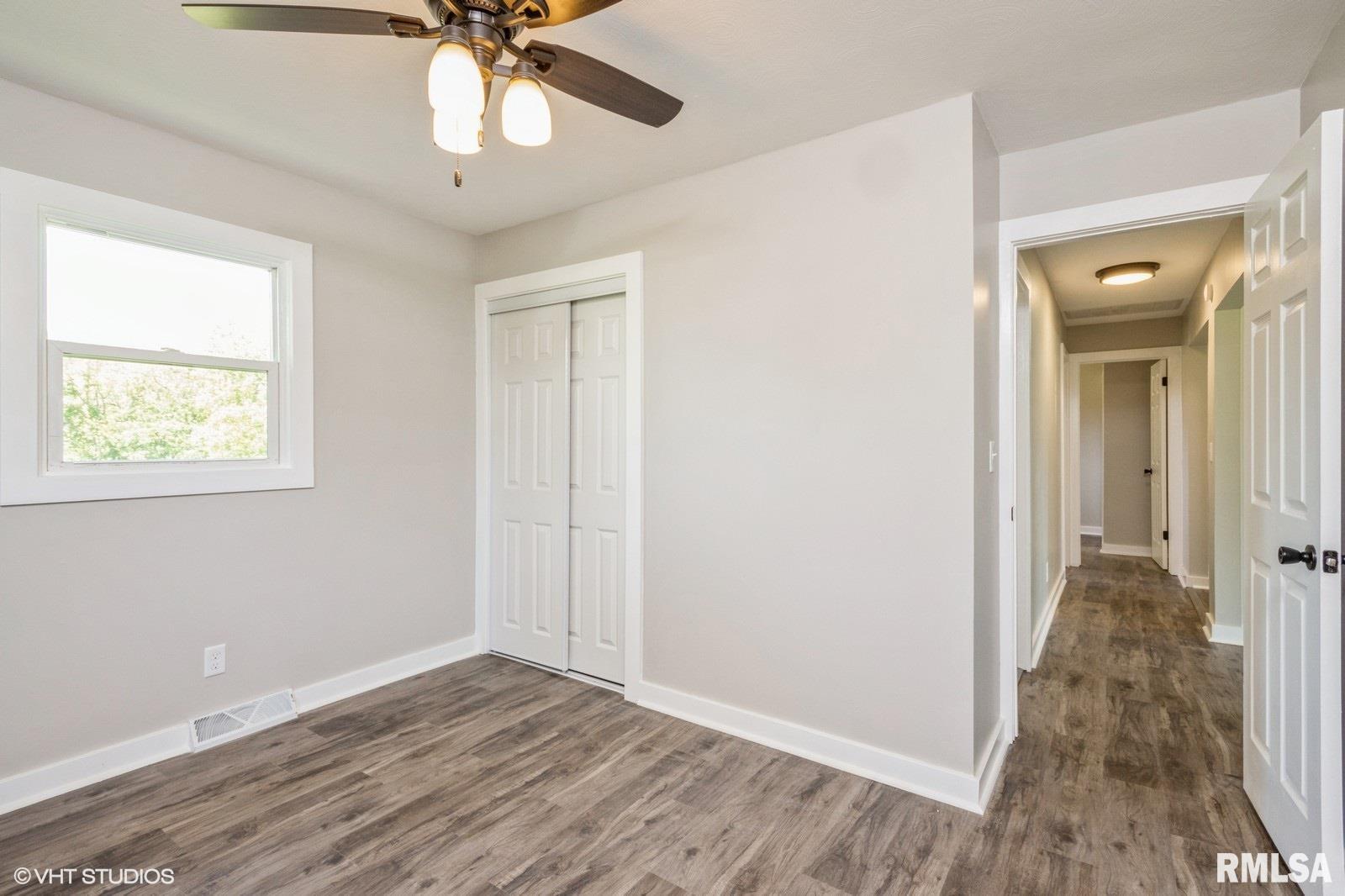 3535 South Skyline Avenue Decatur, IL 62521 - Photo 8 of 15