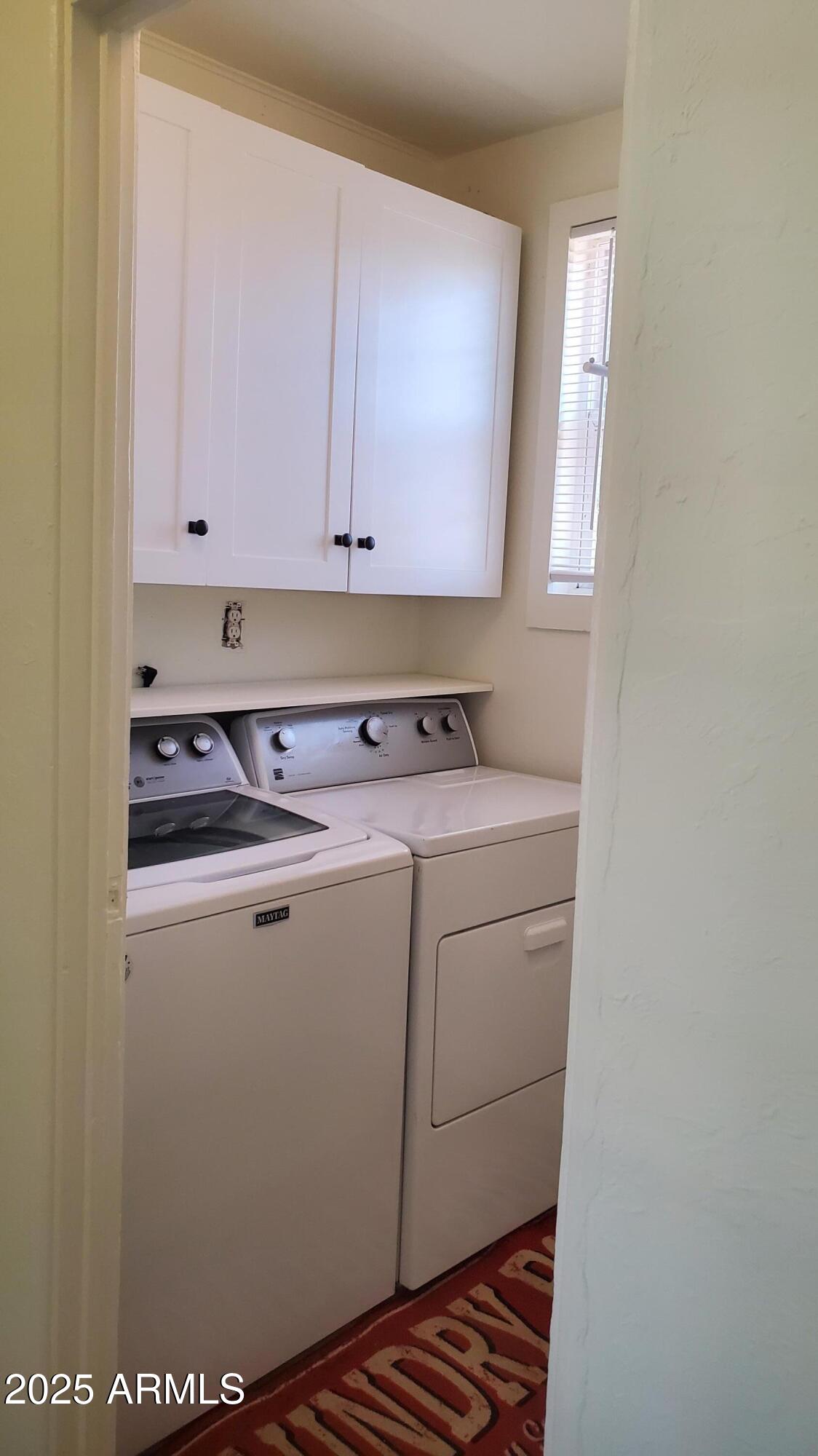 1005 West Purdy Lane Bisbee, AZ 85603 - Photo 16 of 23 a utility room with dryer and washer
