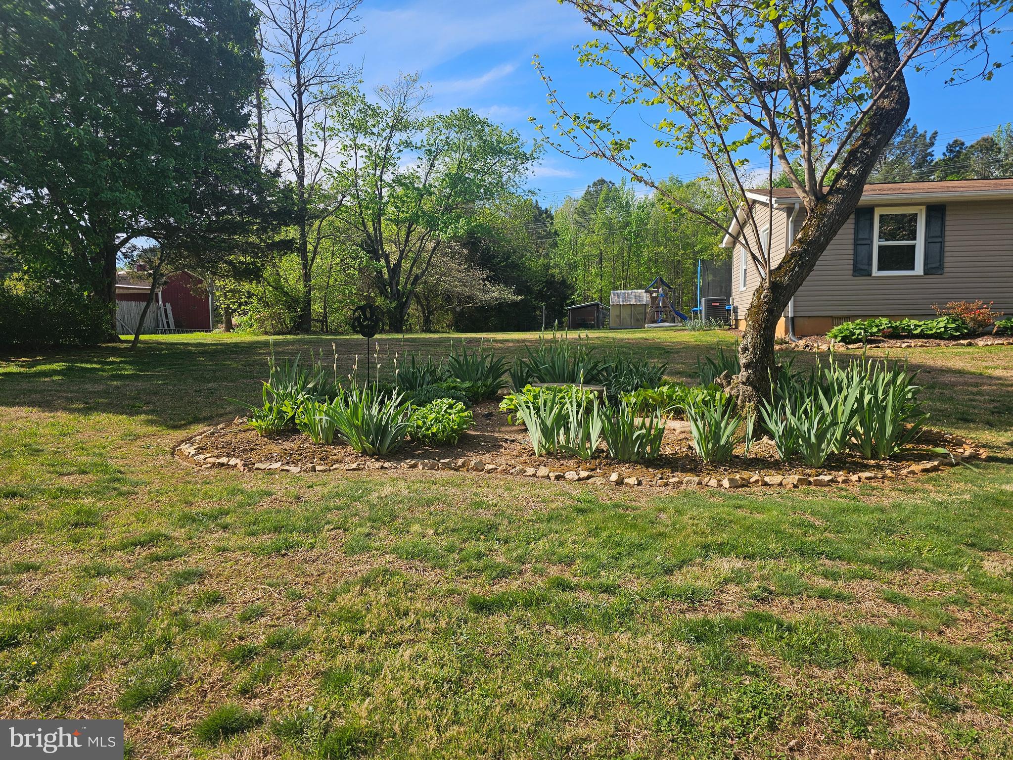 8421 Pamunkey Road Spotsylvania, VA 22551 - Photo 5 of 47 BEAUTIFUL LANDSCAPING