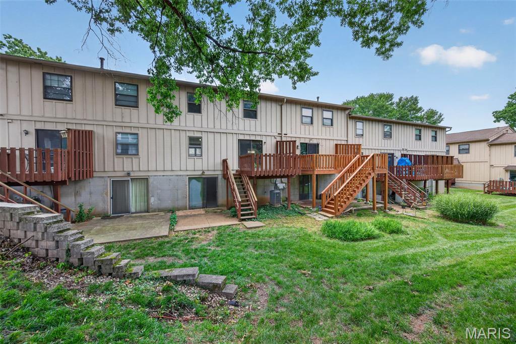 2358 Hidden Meadow Lane Ballwin, MO 63021 - Photo 33 of 44
