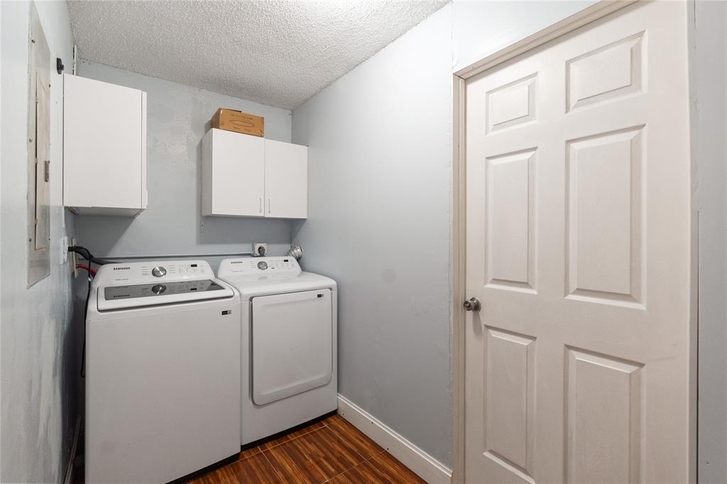 9580 Southwest 2nd Ct., Unit 9580 Pembroke Pines, FL 33025 - Photo 14 of 33 a utility room with dryer and washer