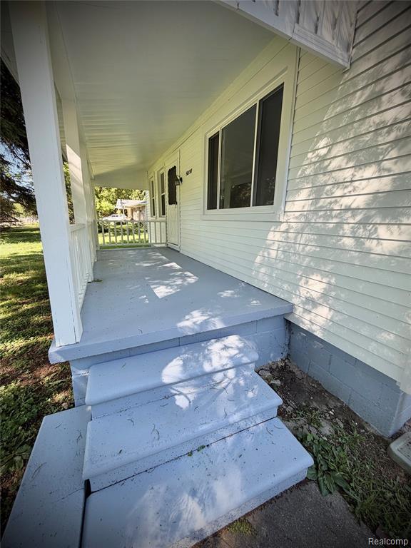 50730 Fairchild Road New Baltimore, MI 48051 - Photo 10 of 55