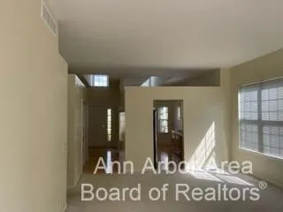 $2,550 | 1318 Nottington Court, Unit 40, Ann Arbor, MI 48103