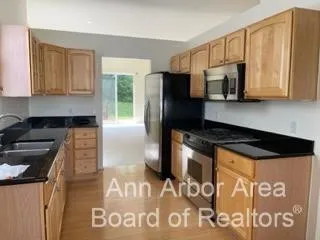 $2,550 | 1318 Nottington Court, Unit 40, Ann Arbor, MI 48103